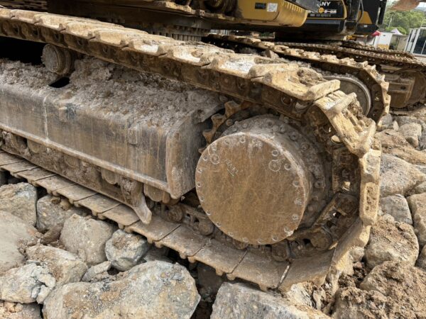 Used excavator 2019 CAT349D2L 7800hrs CAT used excavators for sale 50ton excavator - Image 7
